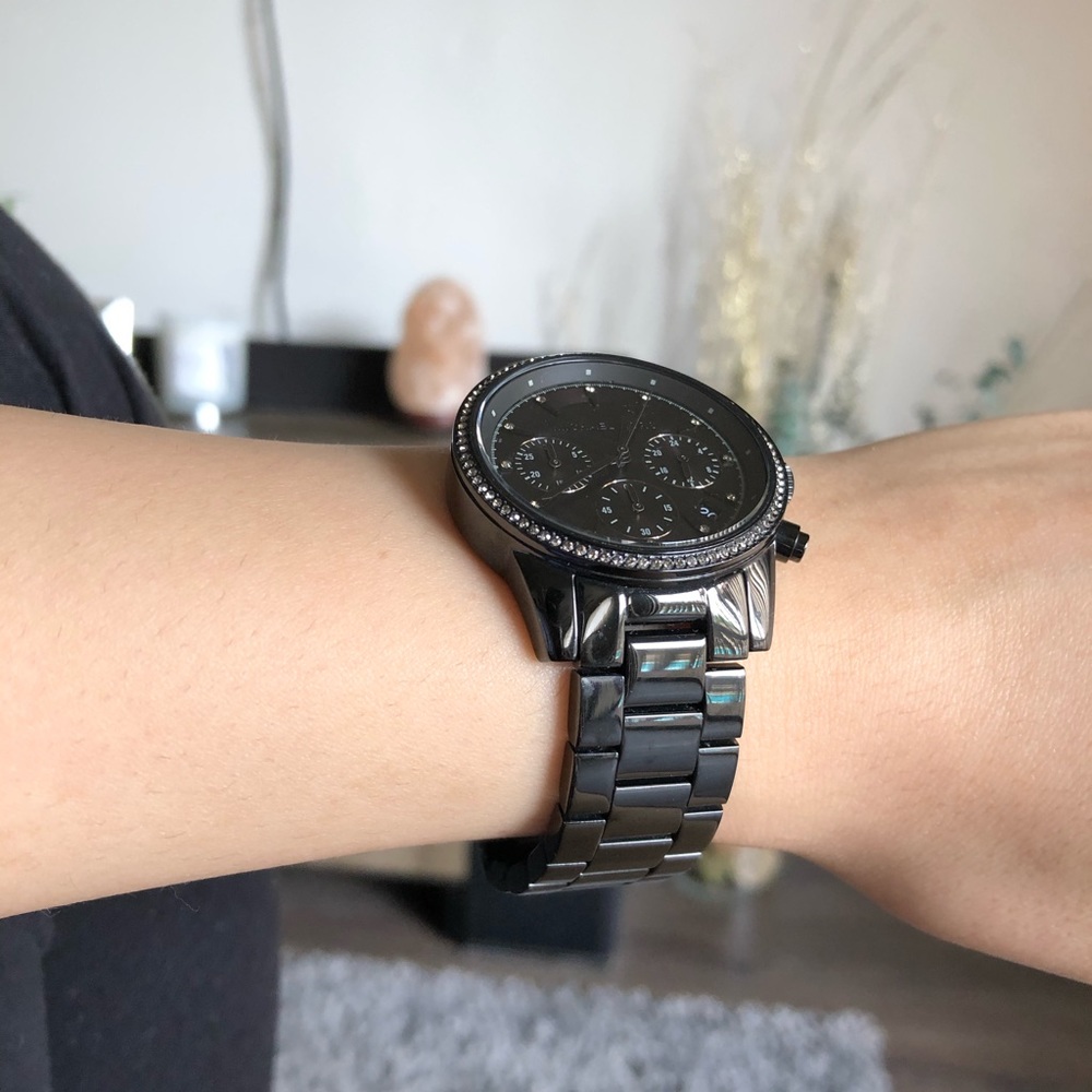 Michael Kors Black Watch - Picture 3 of 5